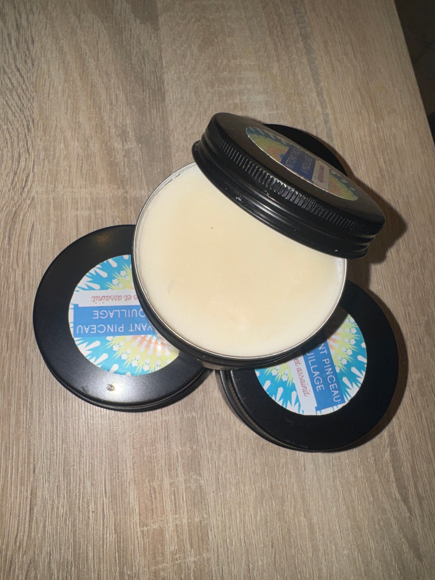 Savon solide artisanal pour nettoyer vos pinceaux de maquillage